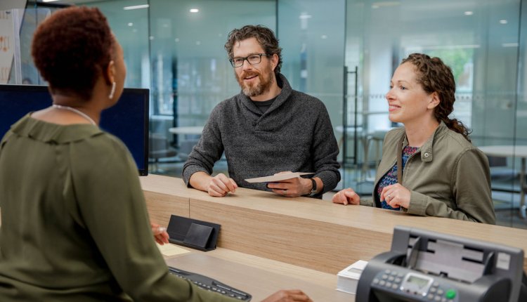 Op bezoek bij de bank