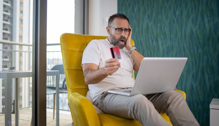 Man wordt opgelicht via laptop, is in paniek